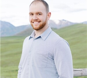 c27d9ef3-d629-4b1c-be1d-629642c89b2czoom